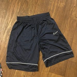 NIKE VINTAGE MENS GYM SHORTS LARGE